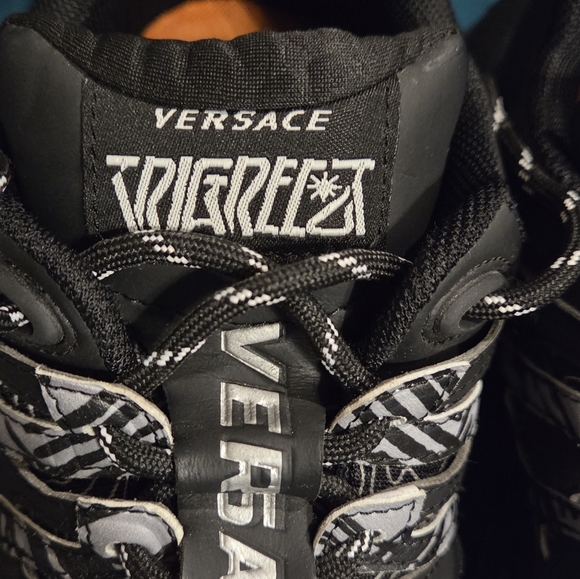 Versace Trigreca LowTop Sneakers (Unisex) EU Size 38 US Wmns Sz 7 Men Sz 5.5-6 - Picture 4 of 9